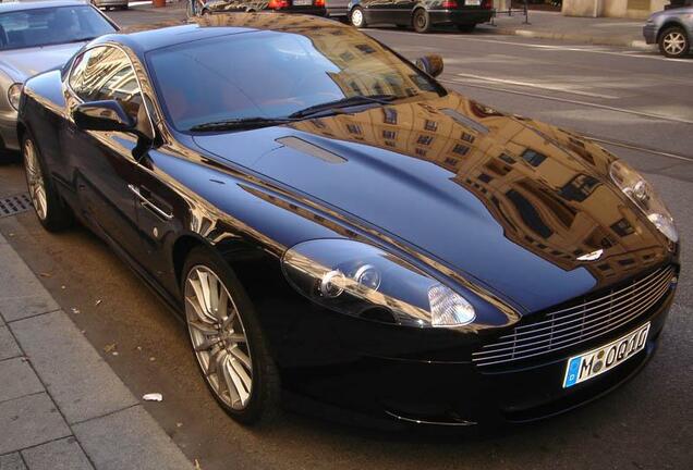 Aston Martin DB9