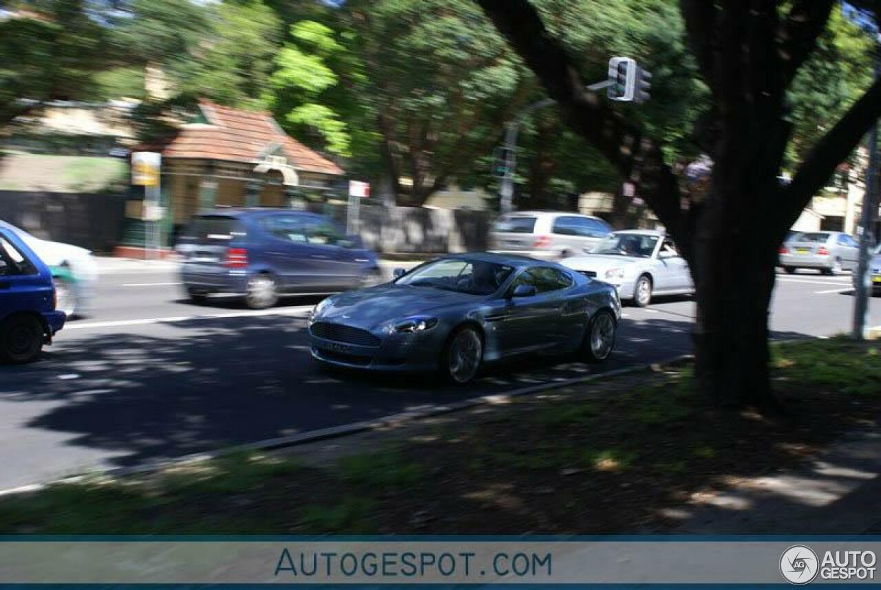 Aston Martin DB9