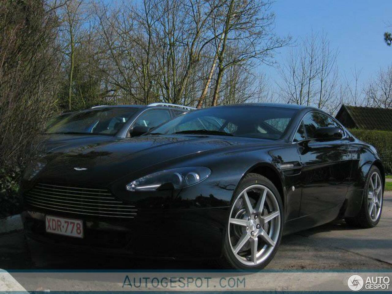 Aston Martin V8 Vantage