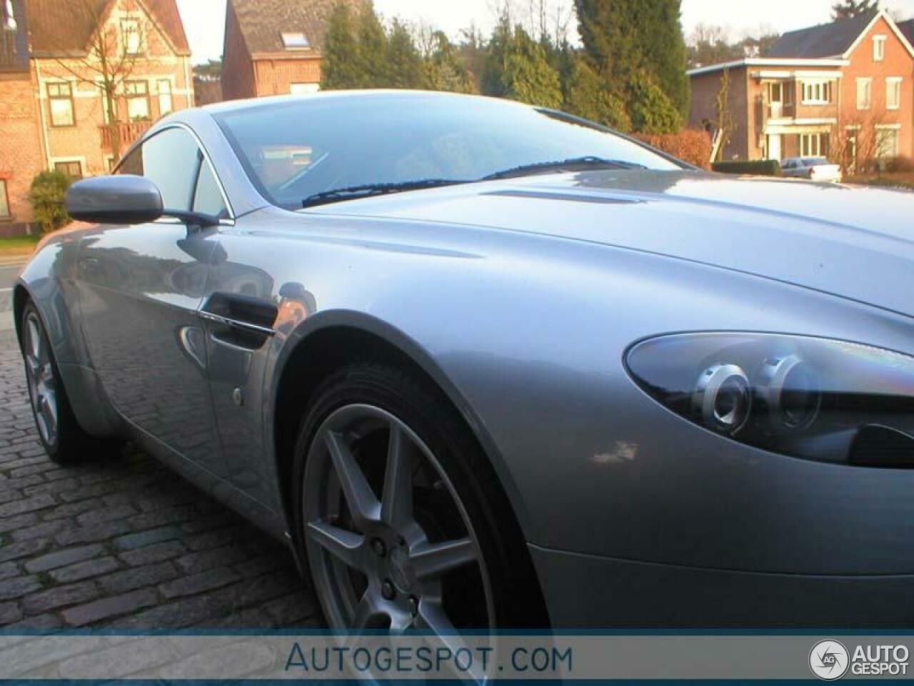 Aston Martin V8 Vantage