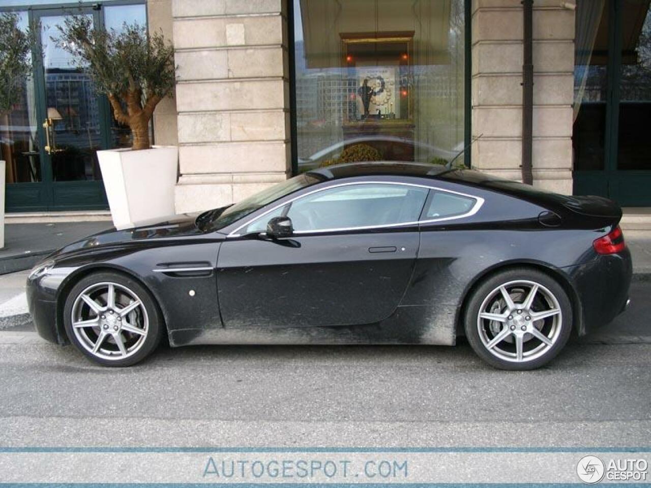 Aston Martin V8 Vantage