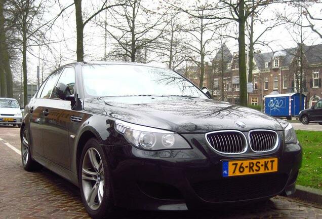 BMW M5 E60 2005