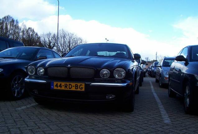 Jaguar XJR