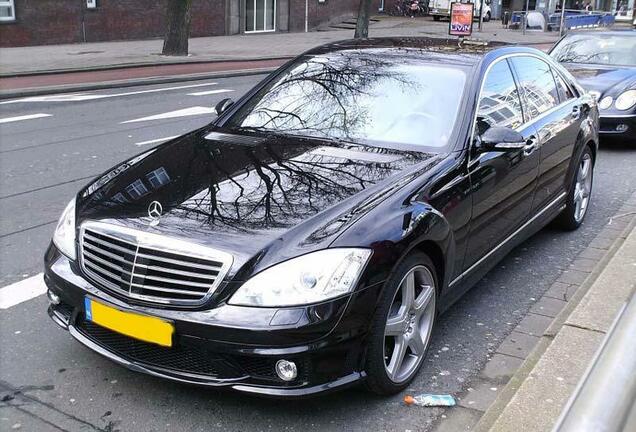 Mercedes-Benz S 65 AMG V221