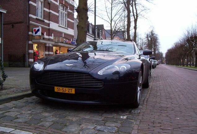 Aston Martin V8 Vantage