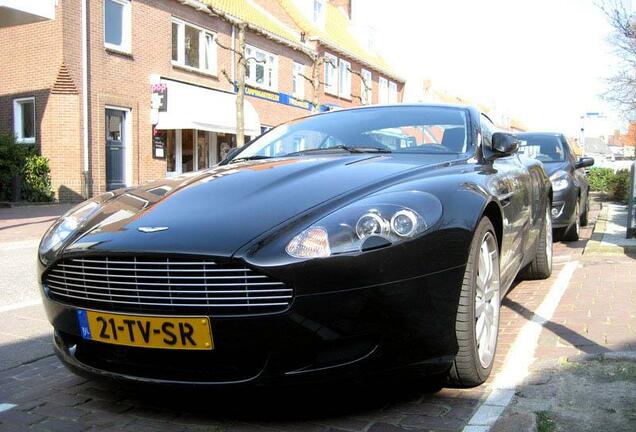 Aston Martin DB9