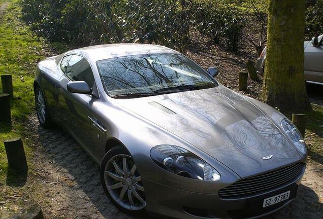 Aston Martin DB9