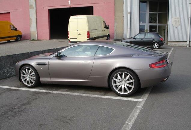 Aston Martin DB9