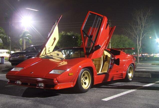 Lamborghini Countach 5000 Quattrovalvole