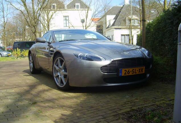 Aston Martin V8 Vantage