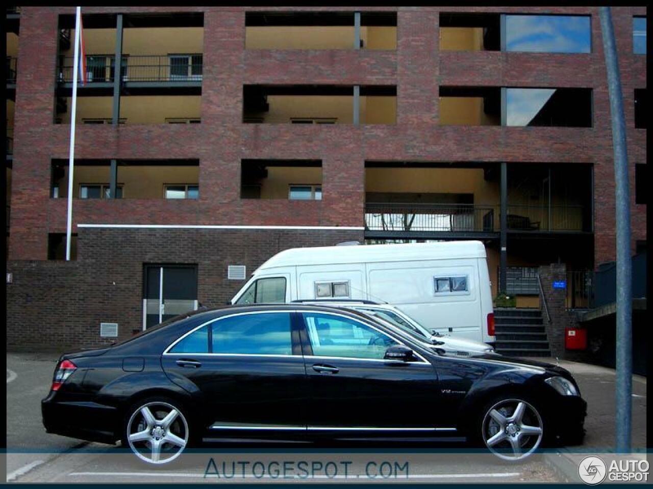 Mercedes-Benz S 65 AMG V221