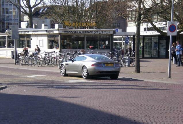 Aston Martin DB9