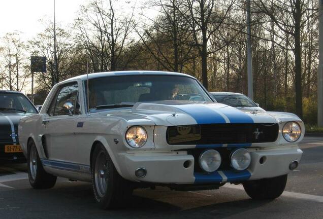 Ford Mustang Shelby G.T. 350