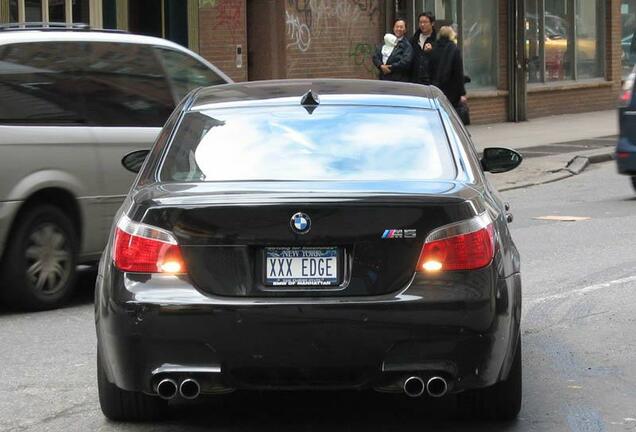 BMW M5 E60 2005