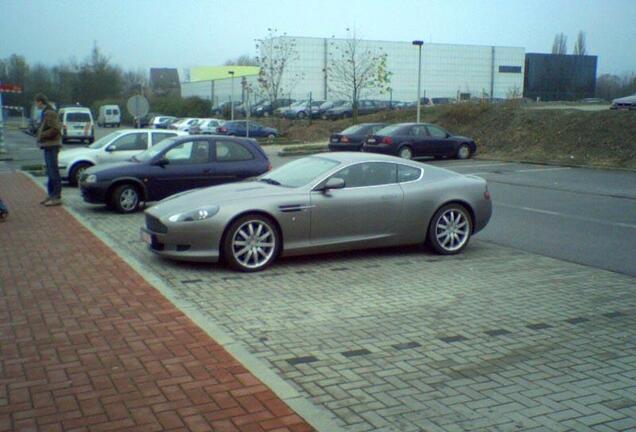 Aston Martin DB9