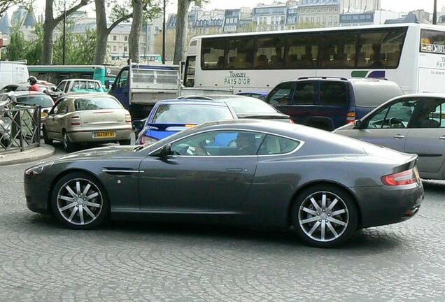 Aston Martin DB9