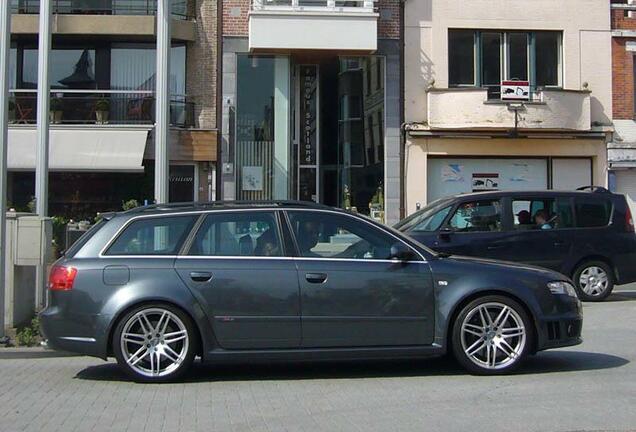 Audi RS4 Avant B7