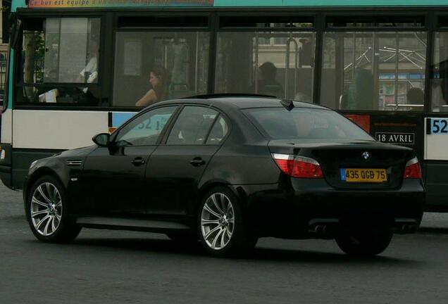 BMW M5 E60 2005