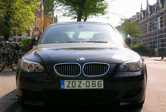 BMW M5 E60 2005