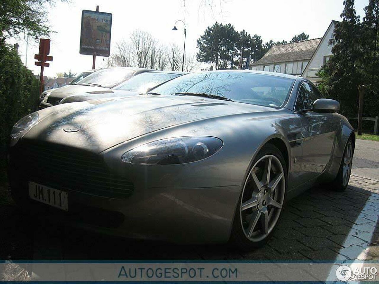 Aston Martin V8 Vantage