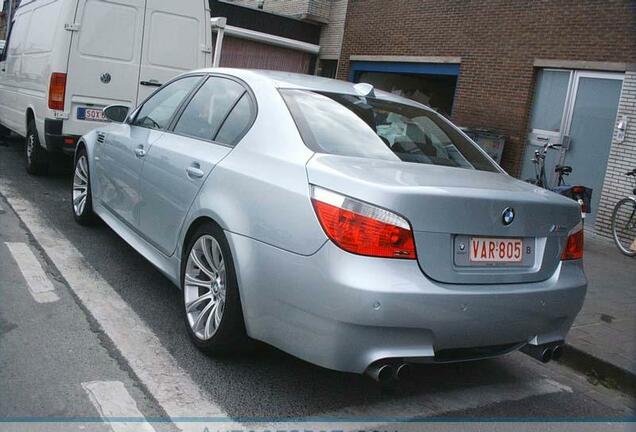 BMW M5 E60 2005