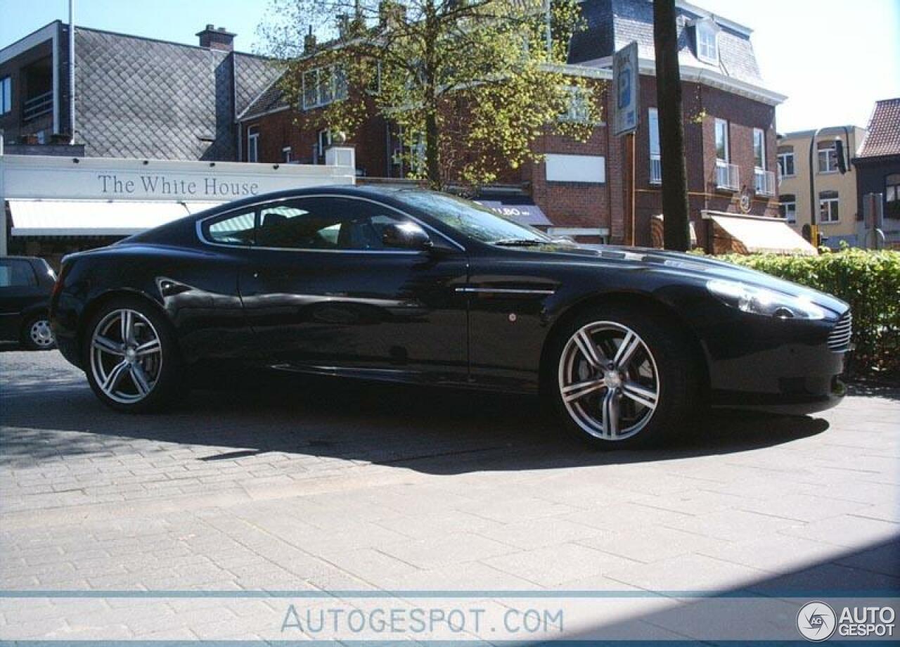 Aston Martin DB9