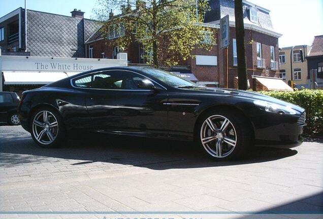 Aston Martin DB9