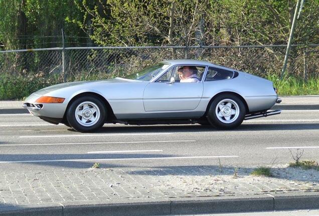 Ferrari 365 GTB/4 Daytona