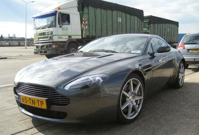 Aston Martin V8 Vantage