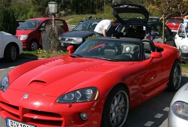 Dodge Viper SRT-10 Roadster 2003