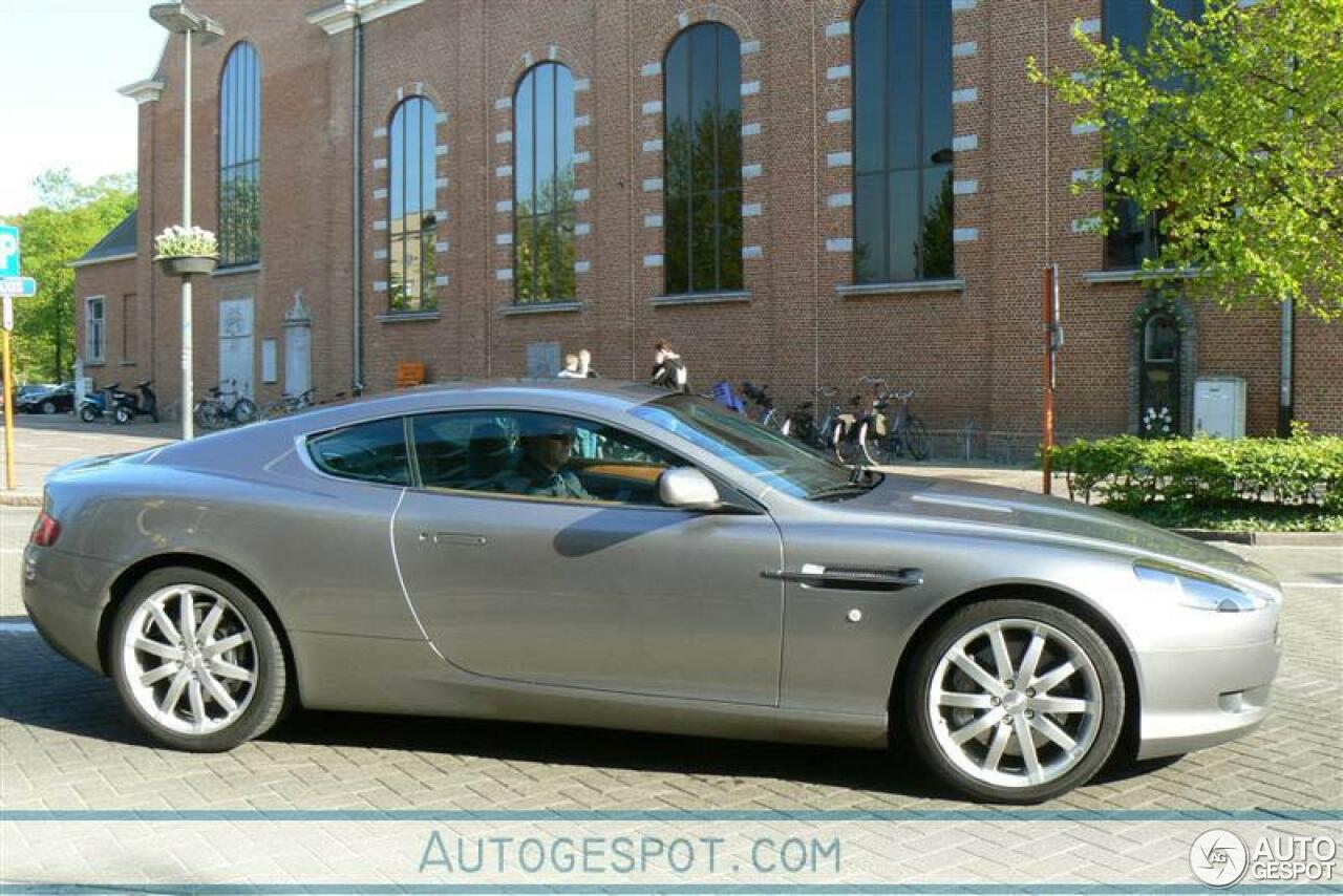 Aston Martin DB9