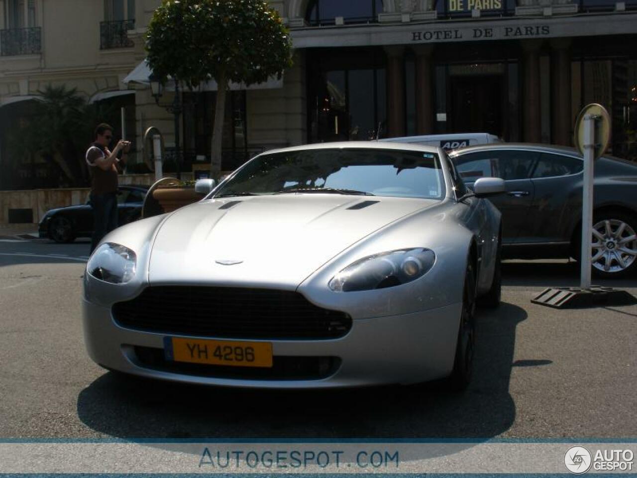 Aston Martin V8 Vantage