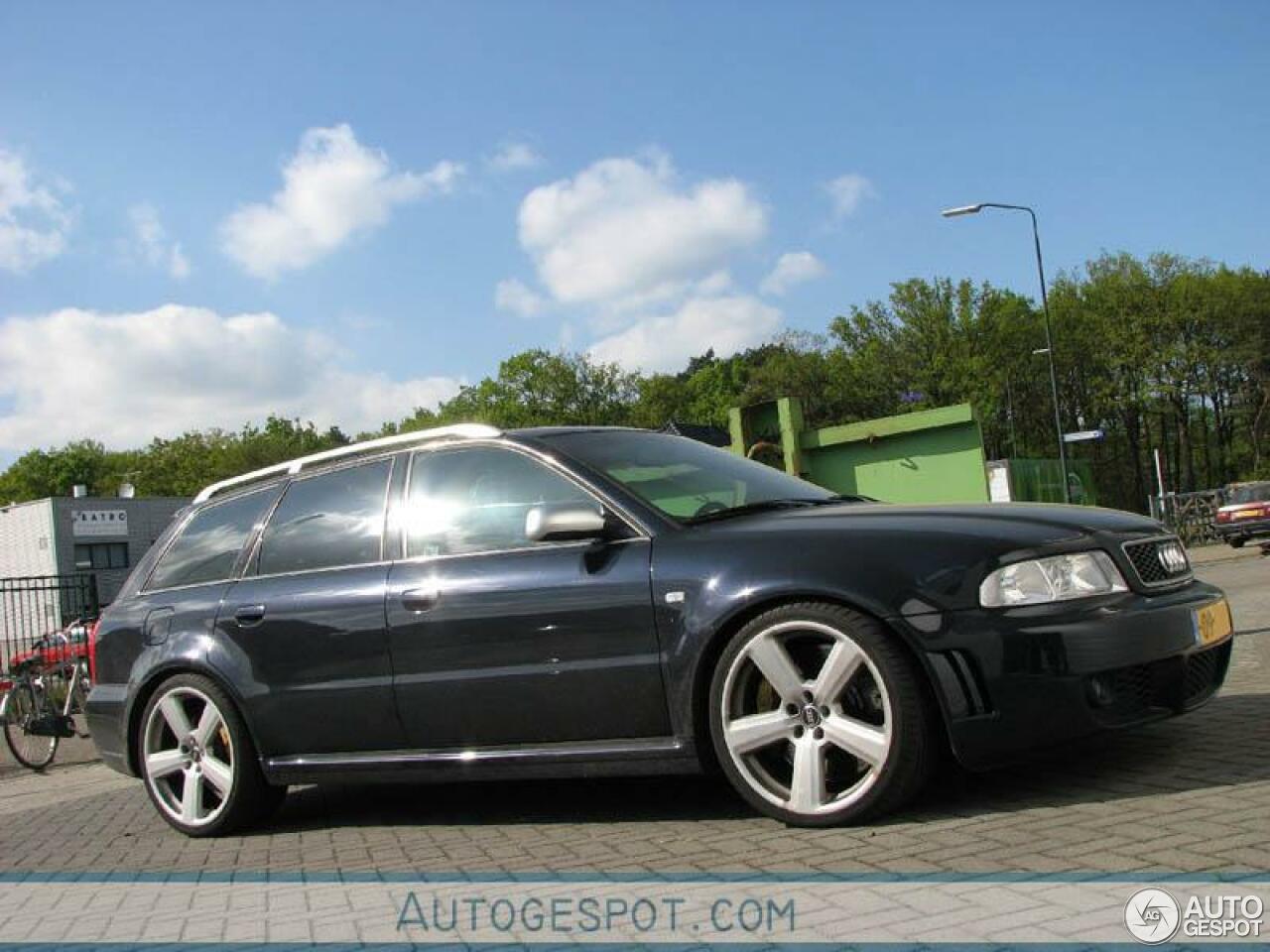 Audi RS4 Avant B5