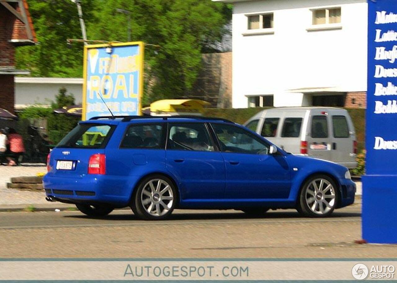 Audi RS4 Avant B5