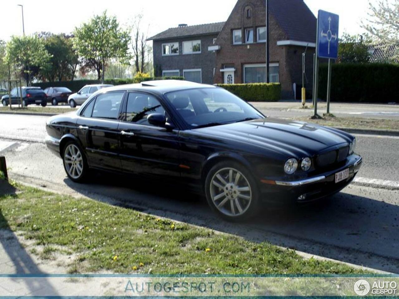 Jaguar XJR