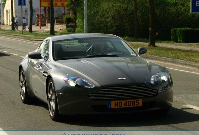 Aston Martin V8 Vantage