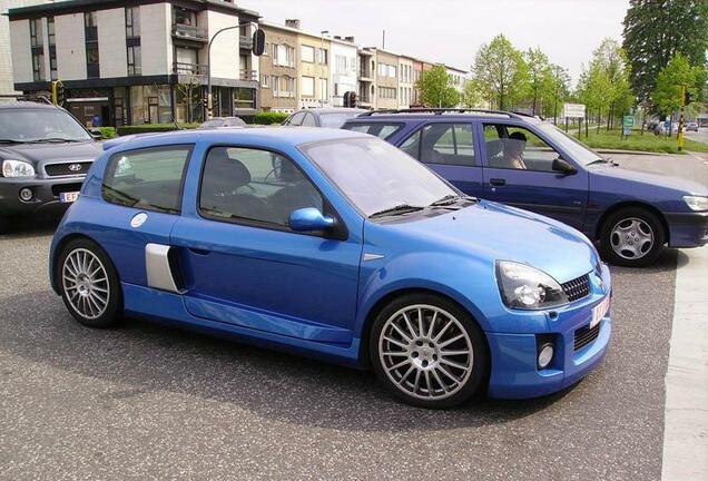 Renault Clio V6 Phase II