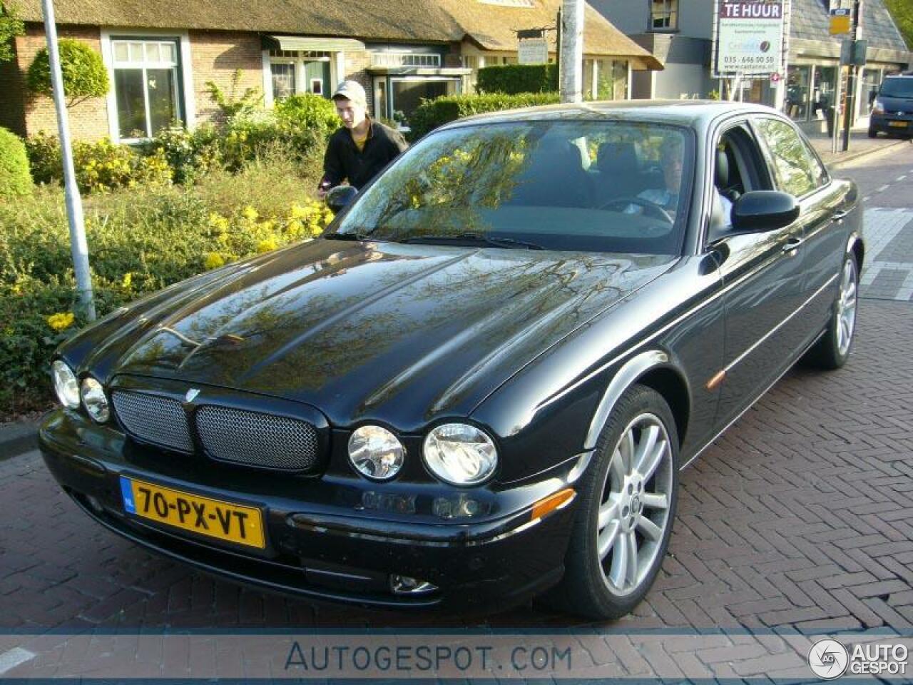 Jaguar XJR