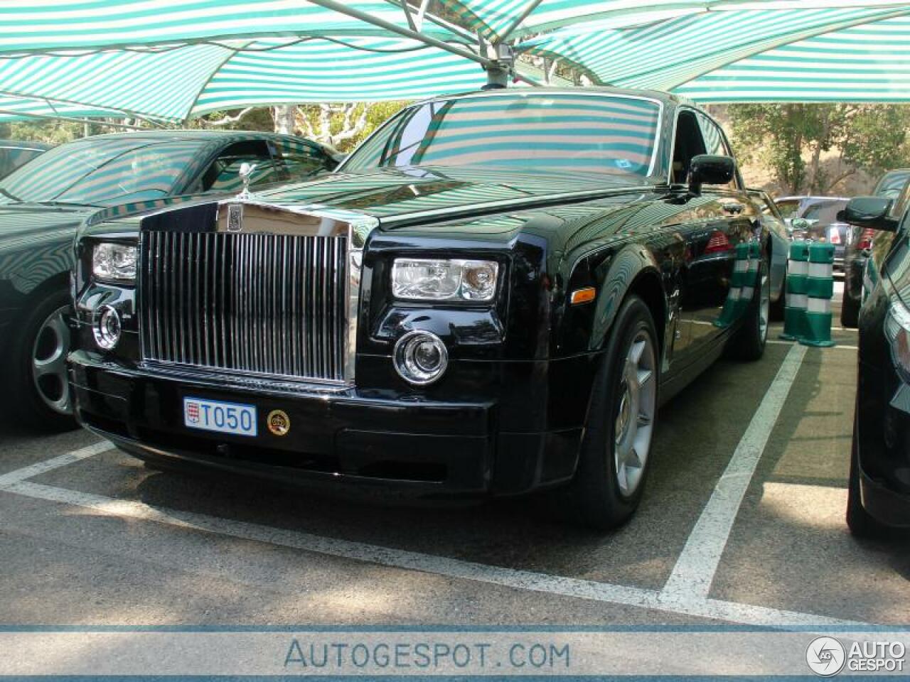 Rolls-Royce Phantom Black