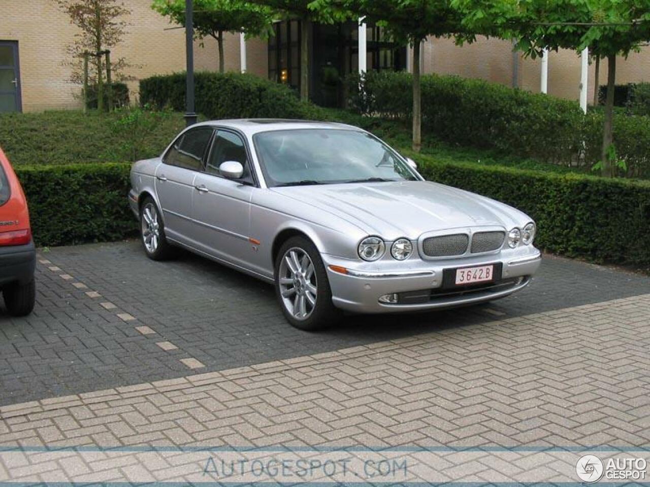 Jaguar XJR