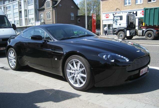 Aston Martin V8 Vantage