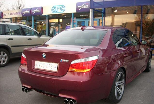 BMW M5 E60 2005