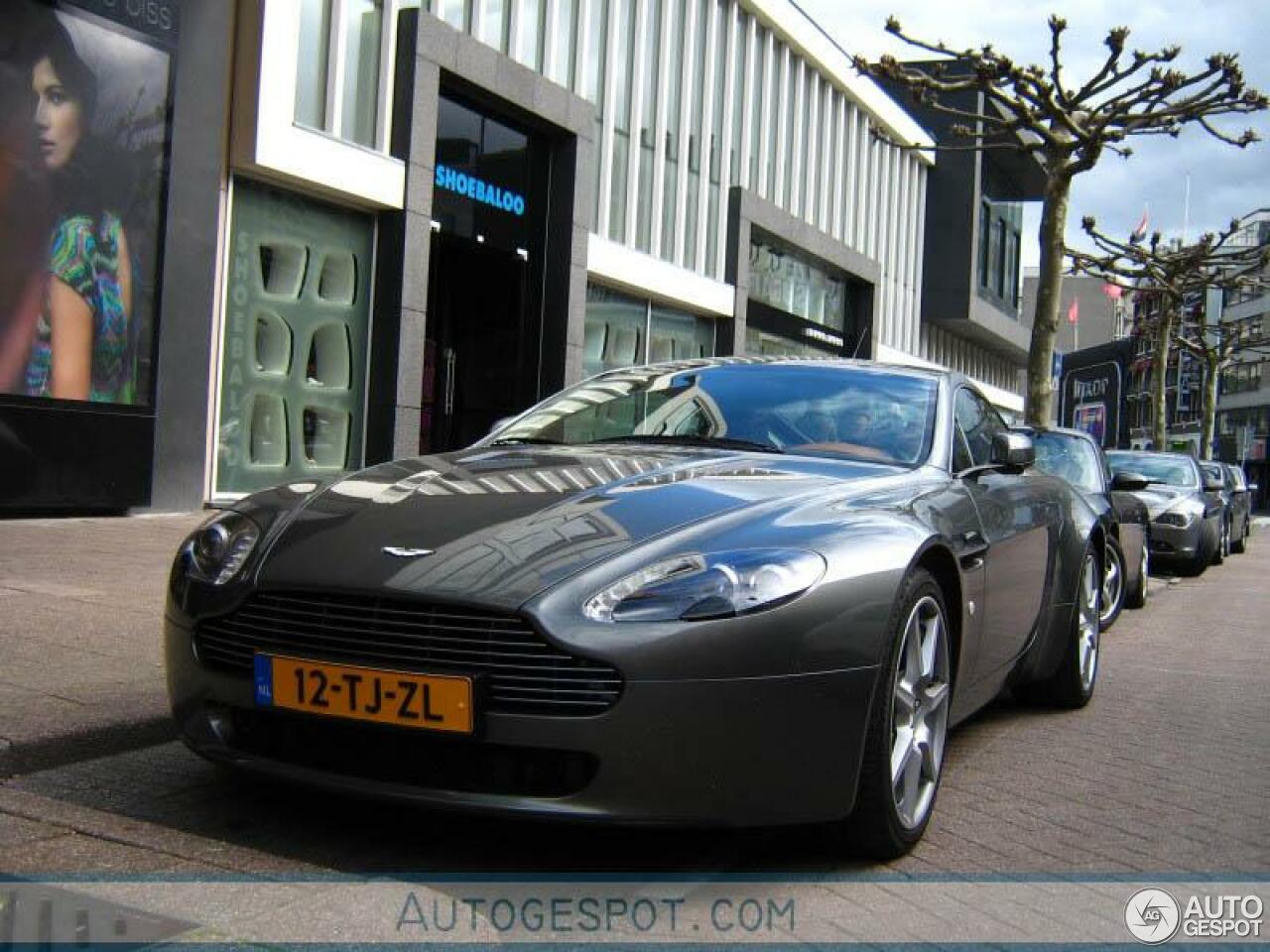 Aston Martin V8 Vantage