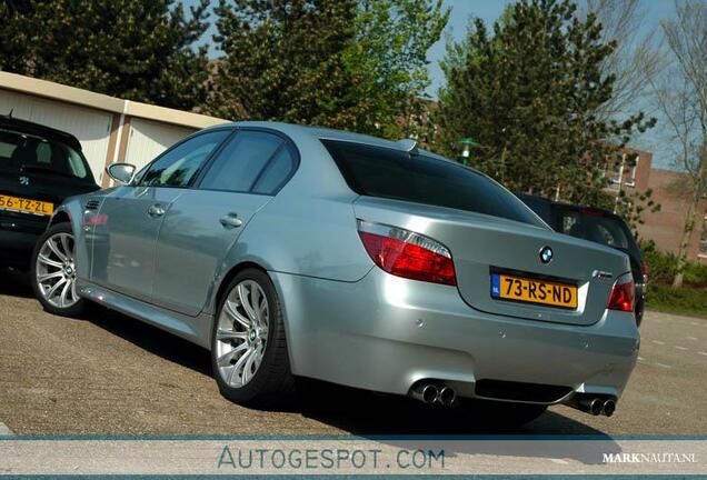 BMW M5 E60 2005