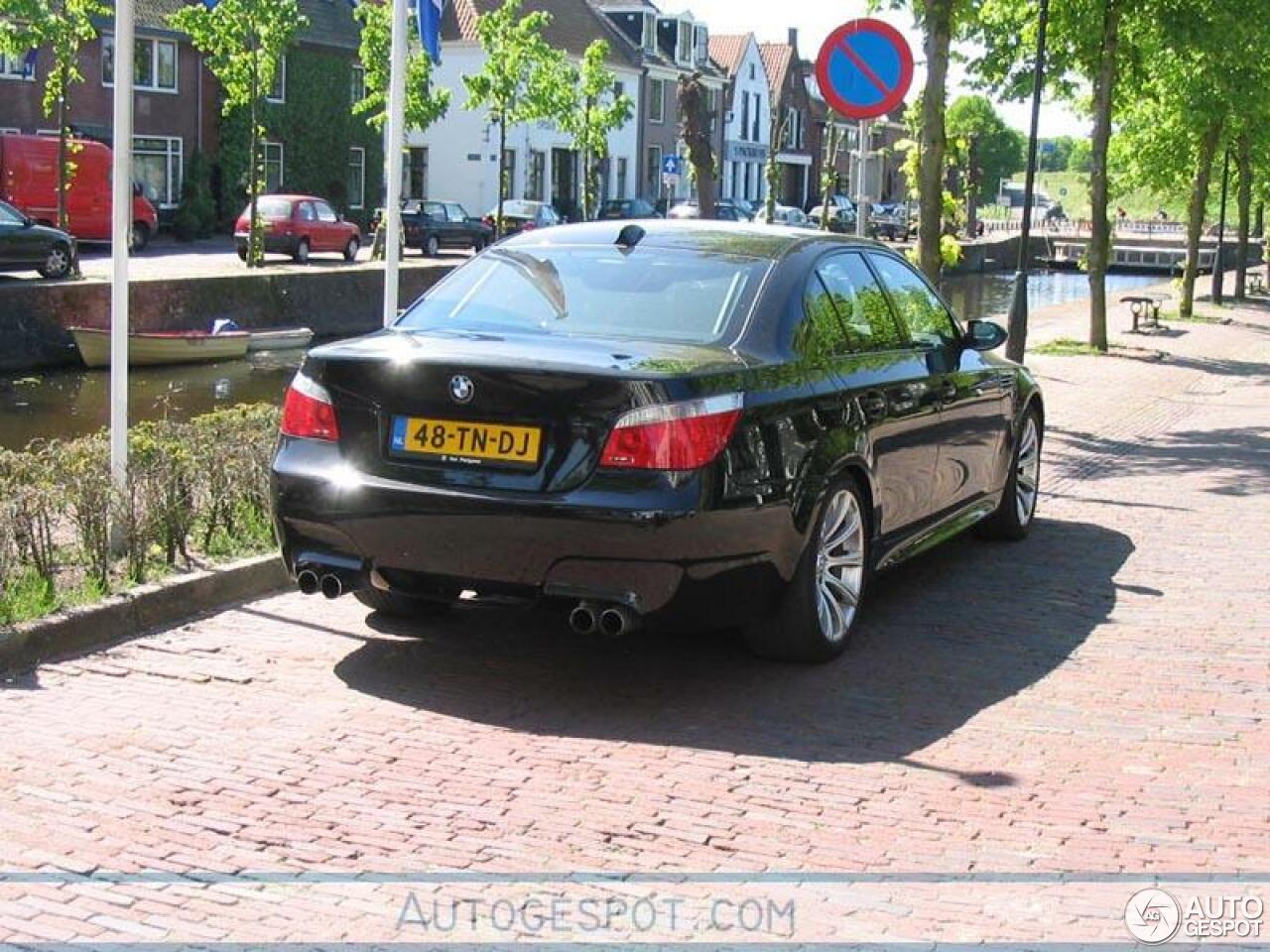 BMW M5 E60 2005