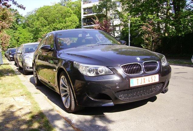 BMW M5 E60 2005