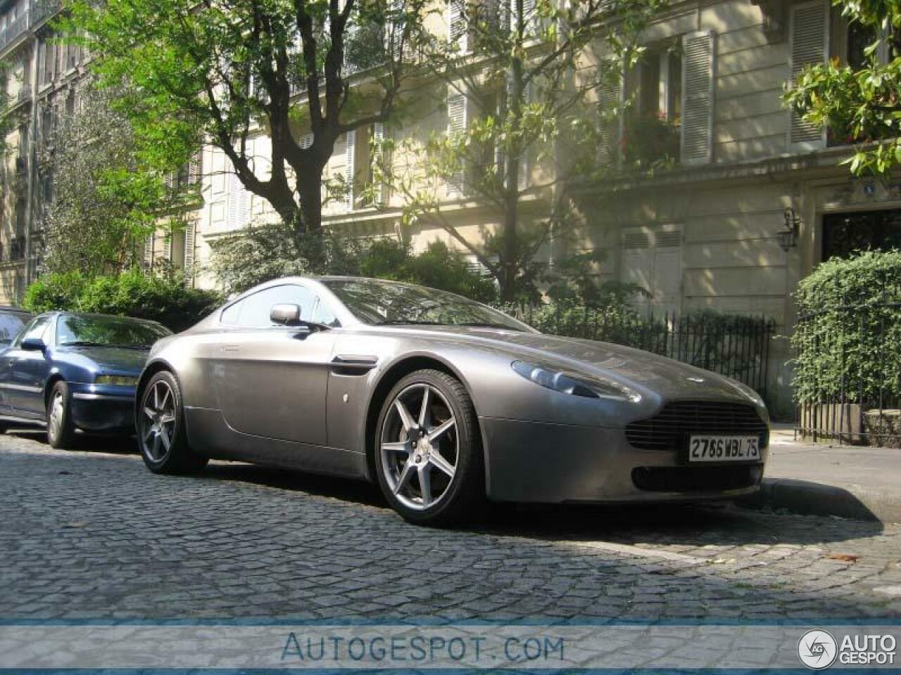 Aston Martin V8 Vantage