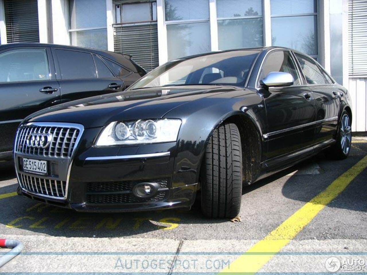 Audi S8 D3