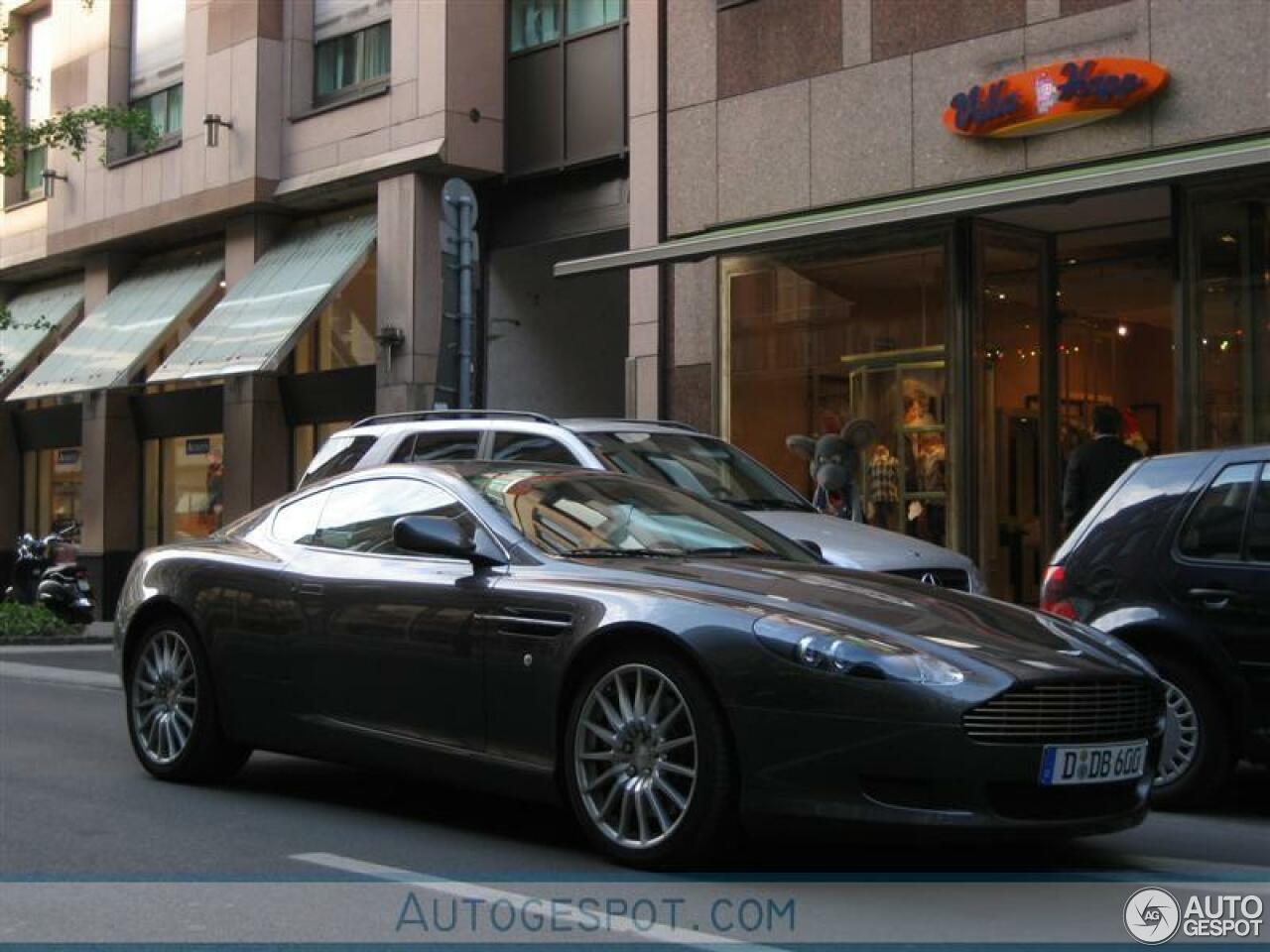 Aston Martin DB9