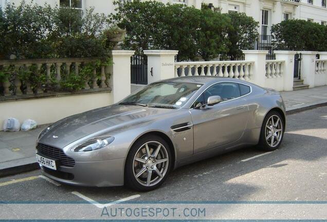 Aston Martin V8 Vantage